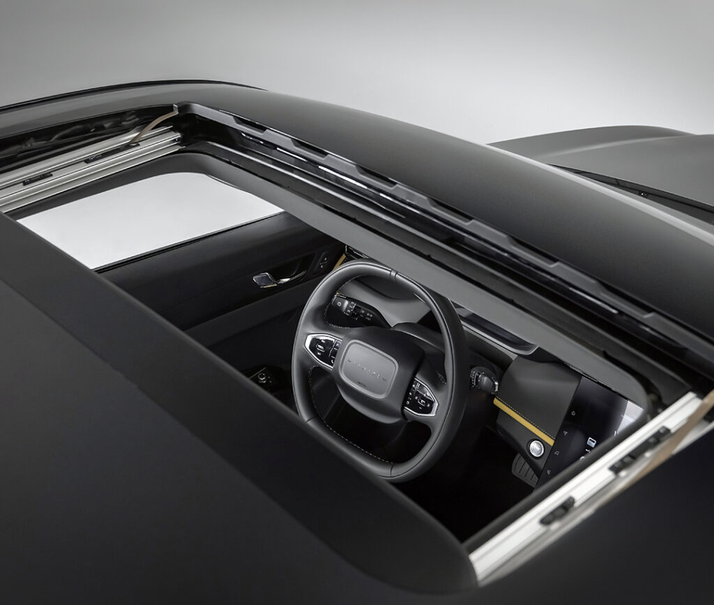 25-Automobile-LAMARI-ECHO-sunroof-Lamari-badge