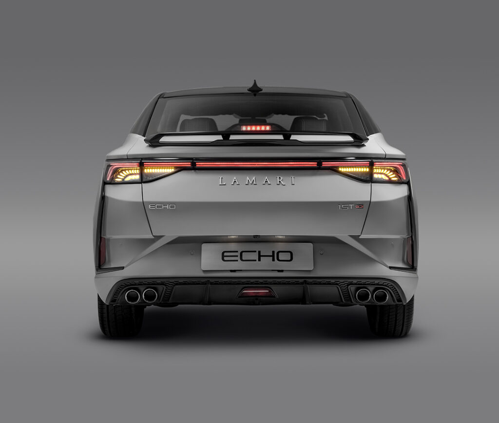9-Automobile-LAMARI-ECHO-all-lights-on